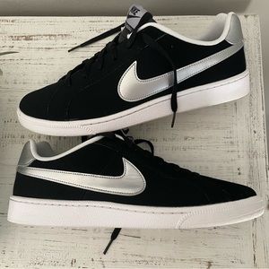 Nike Court Royale - Women